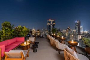 MOXI Hotel - Sato San rooftop bar - The Pier side sofa Night