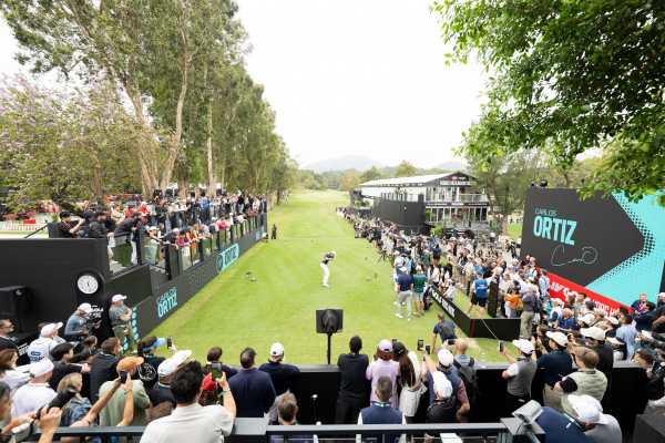 Ortiz, Burmester Tied; Smash Seizes Team Lead