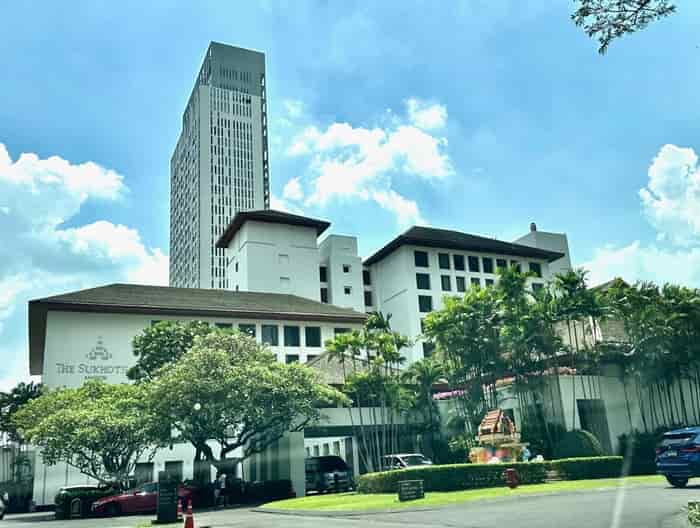 Bangkok’s Legendary Sunday Brunch at The Sukhothai