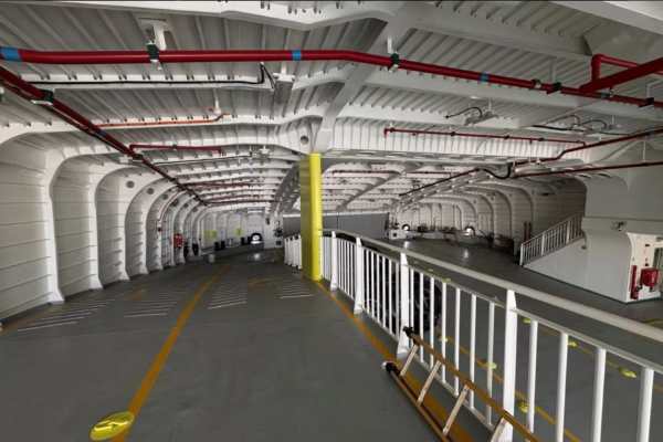 Vehicle and Freight Area