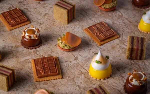 World Champ Masanori Hata Serves Luxe Authors’ Lounge Tea