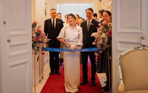 Thai Silk Shines at The Hague in Quattro Showcase