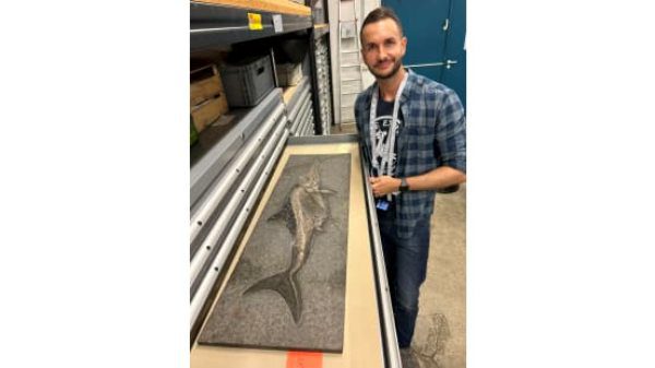Dino Expert Dr Dean Lomax Lands in Australia