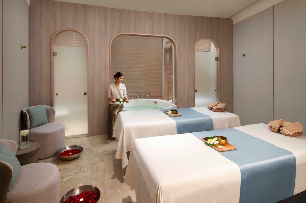 Thai Harmony Four-Hand Massage Debuts at Spa Cenvaree