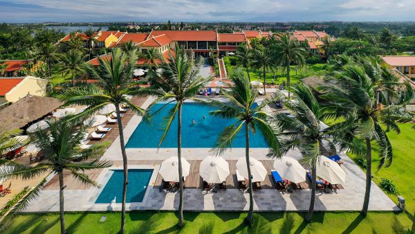 Luxury Escapes Fights Costs With Free Holidays