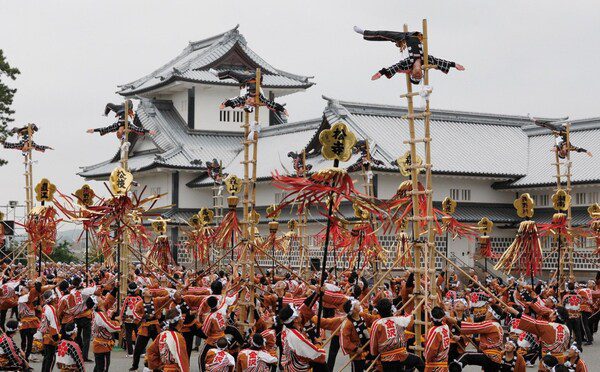 Kanazawa’s Hyakumangoku Festival Brings Samurai Past Alive
