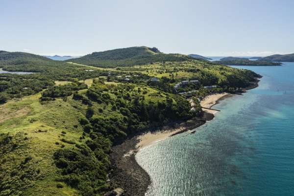La Vie to Manage Le Méridien Lindeman Island Resort