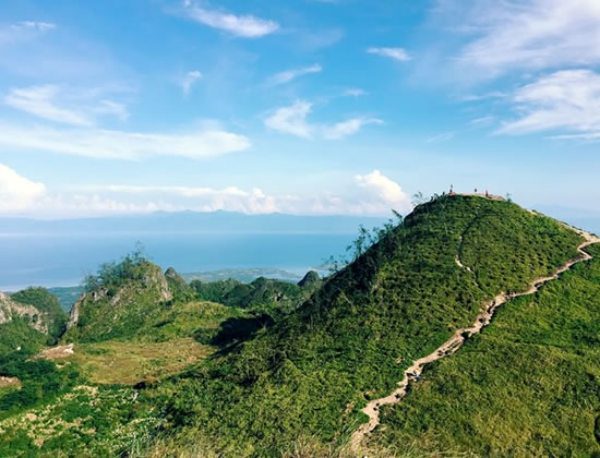 Badian Highlands in southern Cebu, where elevated trails transition between inland slopes and coastal viewpoints. Source Badian.info