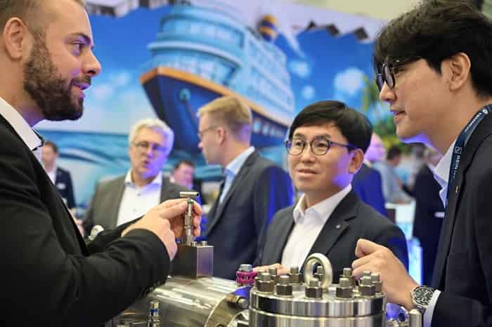Deal-making and innovation drive Asia-Europe maritime partnerships. - @ Hamburg Messe und Congress/ Rene Zieger