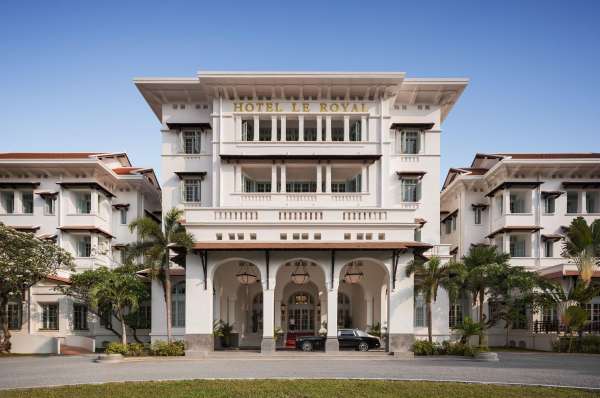 Raffles’ Elephant Bar Named Among World’s Best