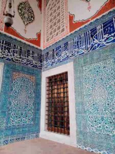 Iznik tilework inside Hünkar Kasri