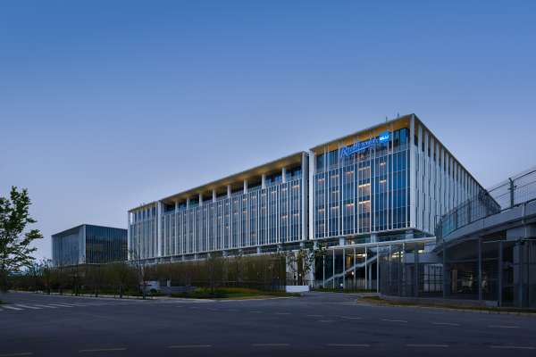 Radisson Blu Shanghai Eastern Hub Opens New Travel Gateway