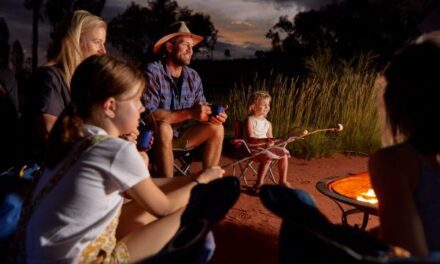 Aṉangu Voices Ignite Reconciliation Week at Uluṟu