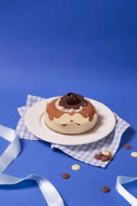 4. Angela’s Café and Lounge launches the Father’s Day-exclusive “Hazelnut Praline Chocolate Mousse Cake (4 inches)”