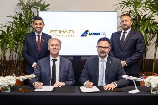 EY_Tarom_Signing