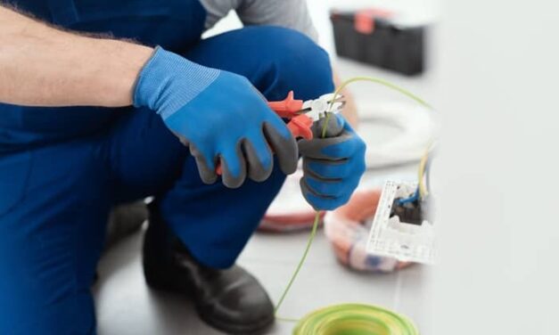 Power Outages and Faults: When to Call an Emergency Electrician