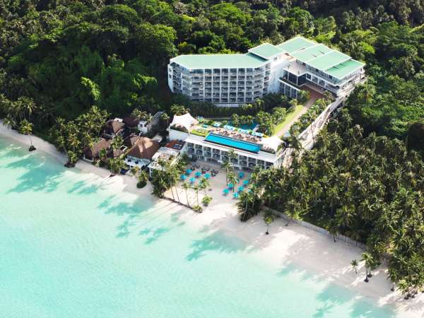 The Lind Hotels Unveils One-Person Promise