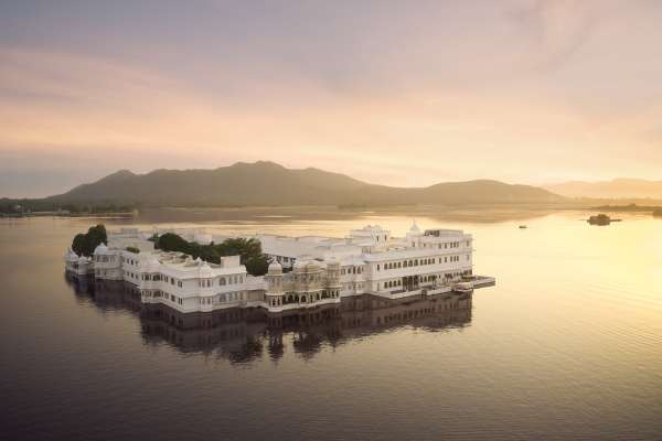oneworld and Taj Launch Landmark Loyalty Partnership