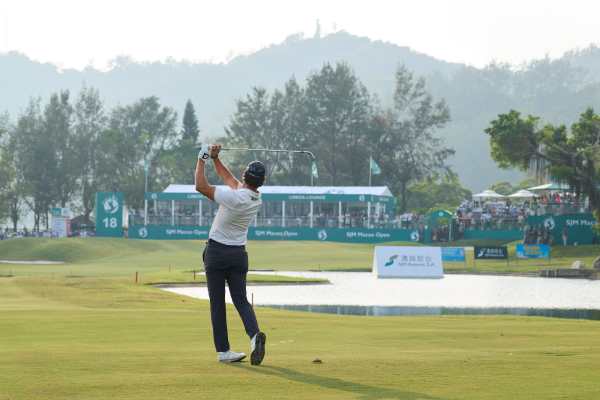 2_Tee off alongside elite international players with the Pro-Am Experience Pack