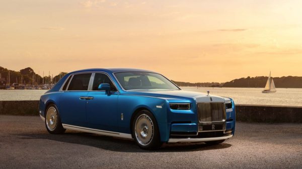 Rolls-Royce Unveils Bespoke Phantom Regatta