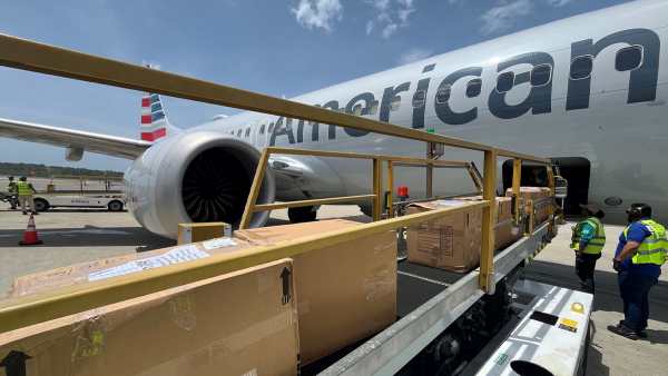 American Airlines Flies Relief Mission to Caracas