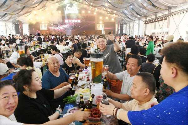 Harbin Ice World Cheers Global Beer Festival Opening