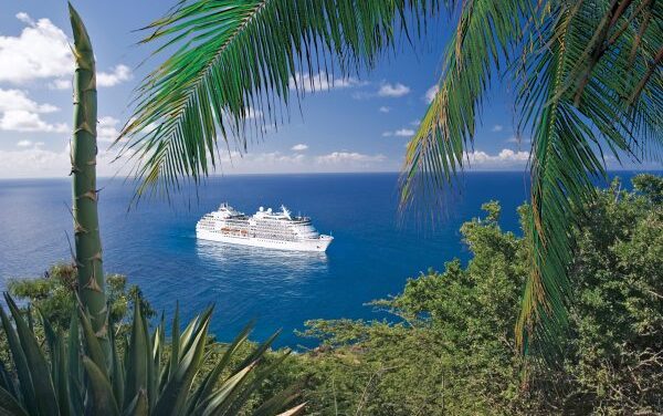Seven Seas Navigator Sails to Rome’s Christmas Markets