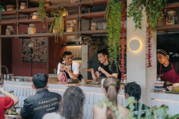 Airbnb Data Reveals Indonesia’s Culinary Travel Boom
