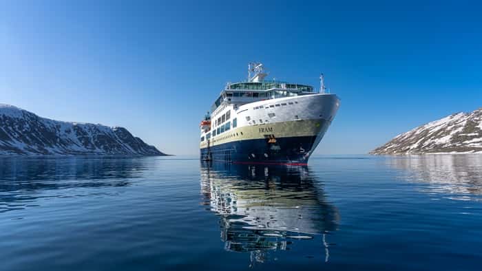 HX Antarctica Famil Rewards Top-Selling Travel Agents