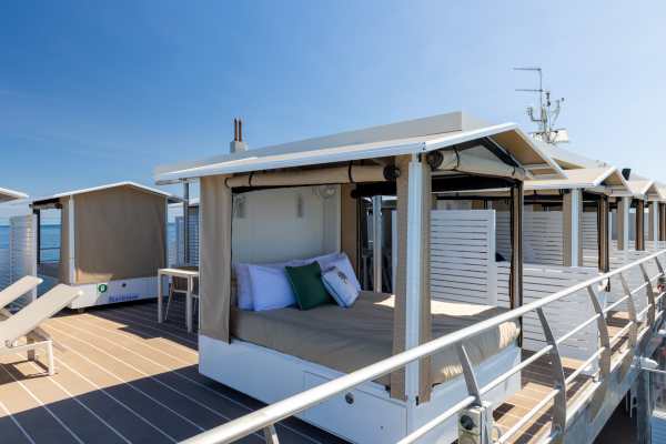 Reefworld Returns With a Splash in the Whitsundays