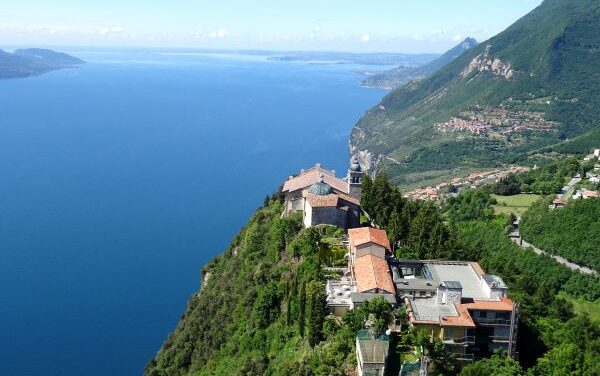Lake Garda Walking Holiday Steps Into Paradise