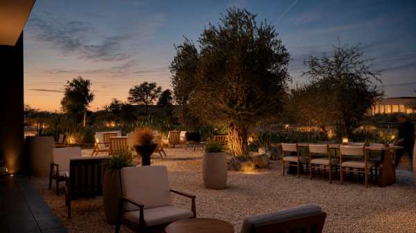 Mavia Restaurant 03