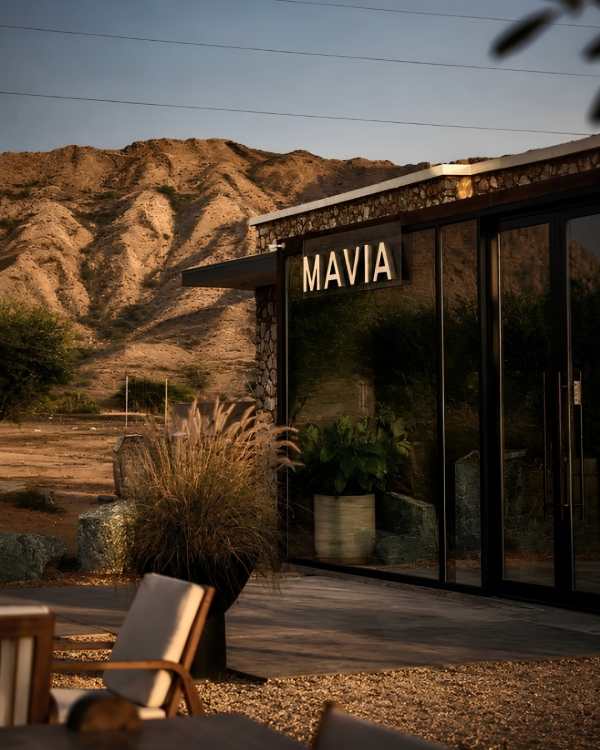 Mavia Restaurant
