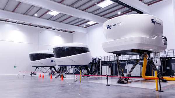 Pilot Shortage Paradox: Why Cadets Remain Grounded