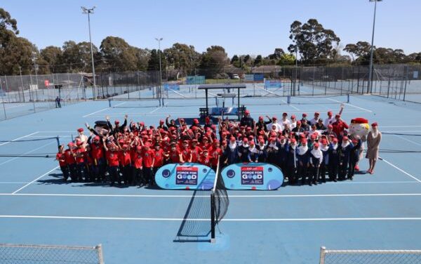Emirates Serves an Ace for 250 Adelaide Students