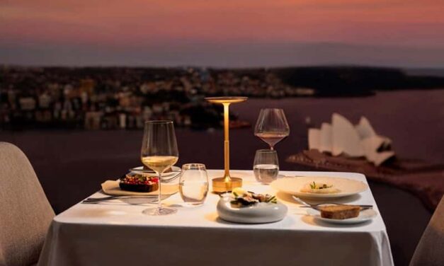 Shangri-La Sydney: Blu Bar & Altitude Take Dining Sky-High