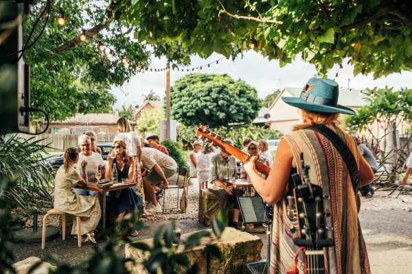 Berry Cranks Up the Volume as Artists Hit Town
