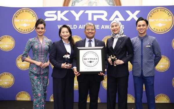 Malaysia Airlines Crew Crowned Asia’s Best