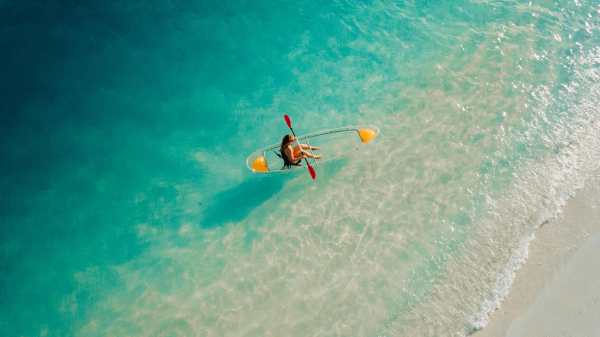 Nova Maldives Makes Waves for PADI AWARE Week