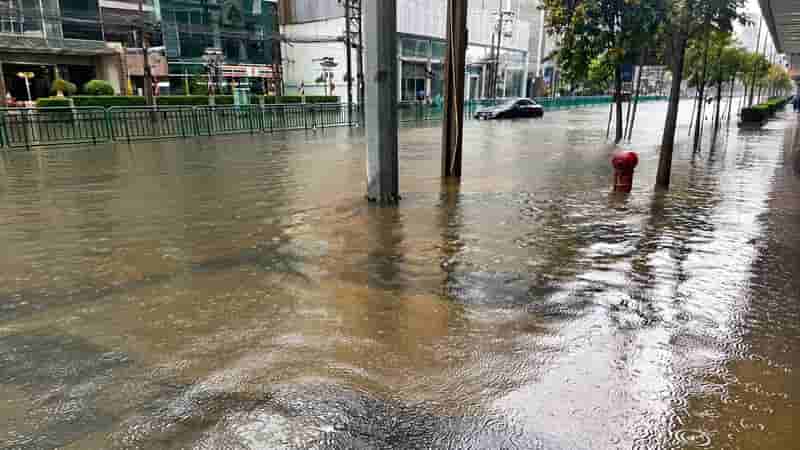 Bangkok Floods Disrupt Travel as Pattaya Faces More Rain