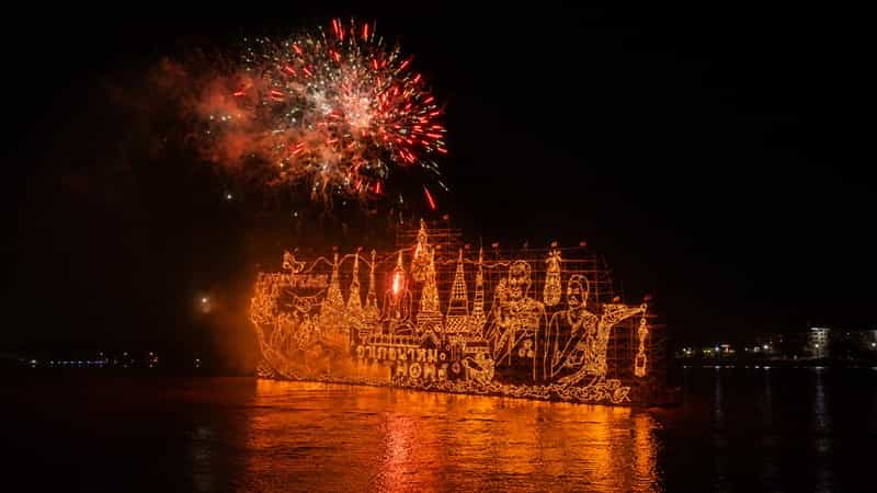 Nakhon Phanom’s River of Fire Sets the Mekong Aglow