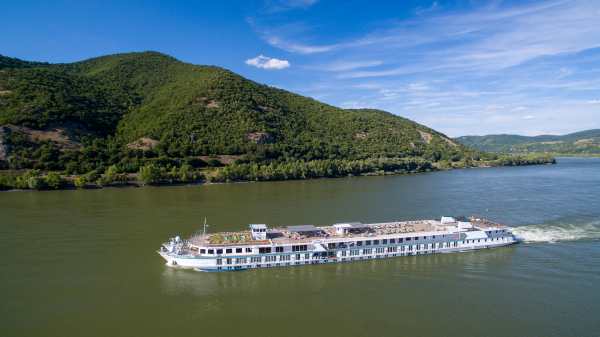 Riverside Rolls Out 2027 Danube Cycling Cruises