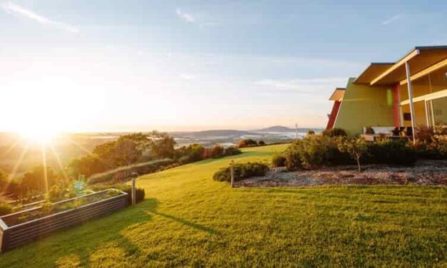 Mt Hay Retreat Tempts City Slickers With Luxe Midweek Escape