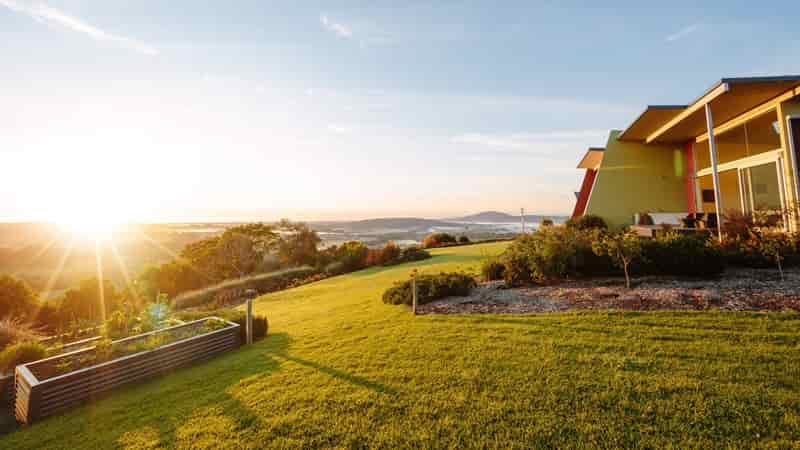 Mt Hay Retreat Tempts City Slickers With Luxe Midweek Escape