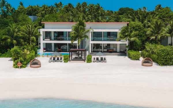 An Invitation to Celebrate the Festive ‘Season of Light’ at Kuda Villingili Resort Maldives