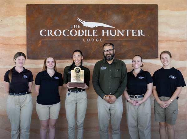 Crocodile Hunter Lodge Snaps Up Global Luxury Award