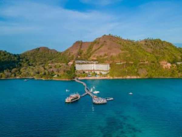 AYANA Komodo Shines with Second EarthCheck Silver Award!