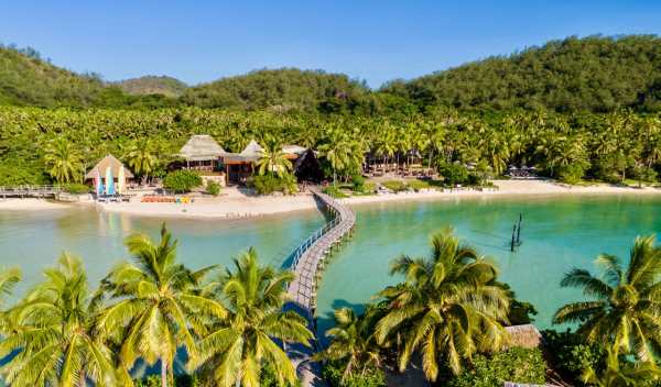 Activites-Bure-Saluwaki-Na-Vanua-Central-Facility-Fijiana-Pool-Large.jpeg