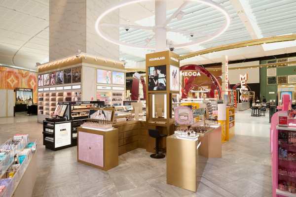 Hourglass Cosmetics Lands at Sydney Airport in Style