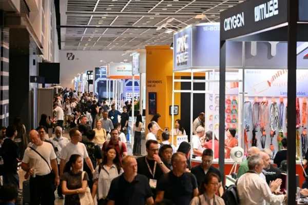 Hong Kong Electronics Fairs Draw 61,000+ Buyers